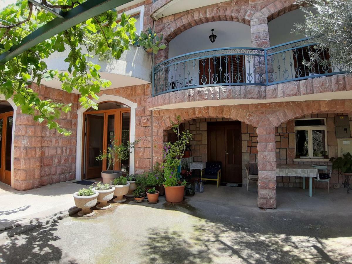 סבטי סטפן Zoro Apartments מראה חיצוני תמונה