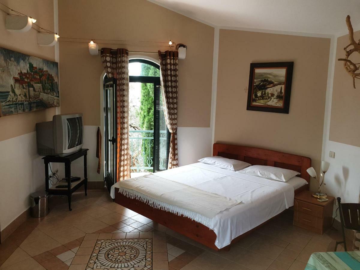 סבטי סטפן Zoro Apartments מראה חיצוני תמונה